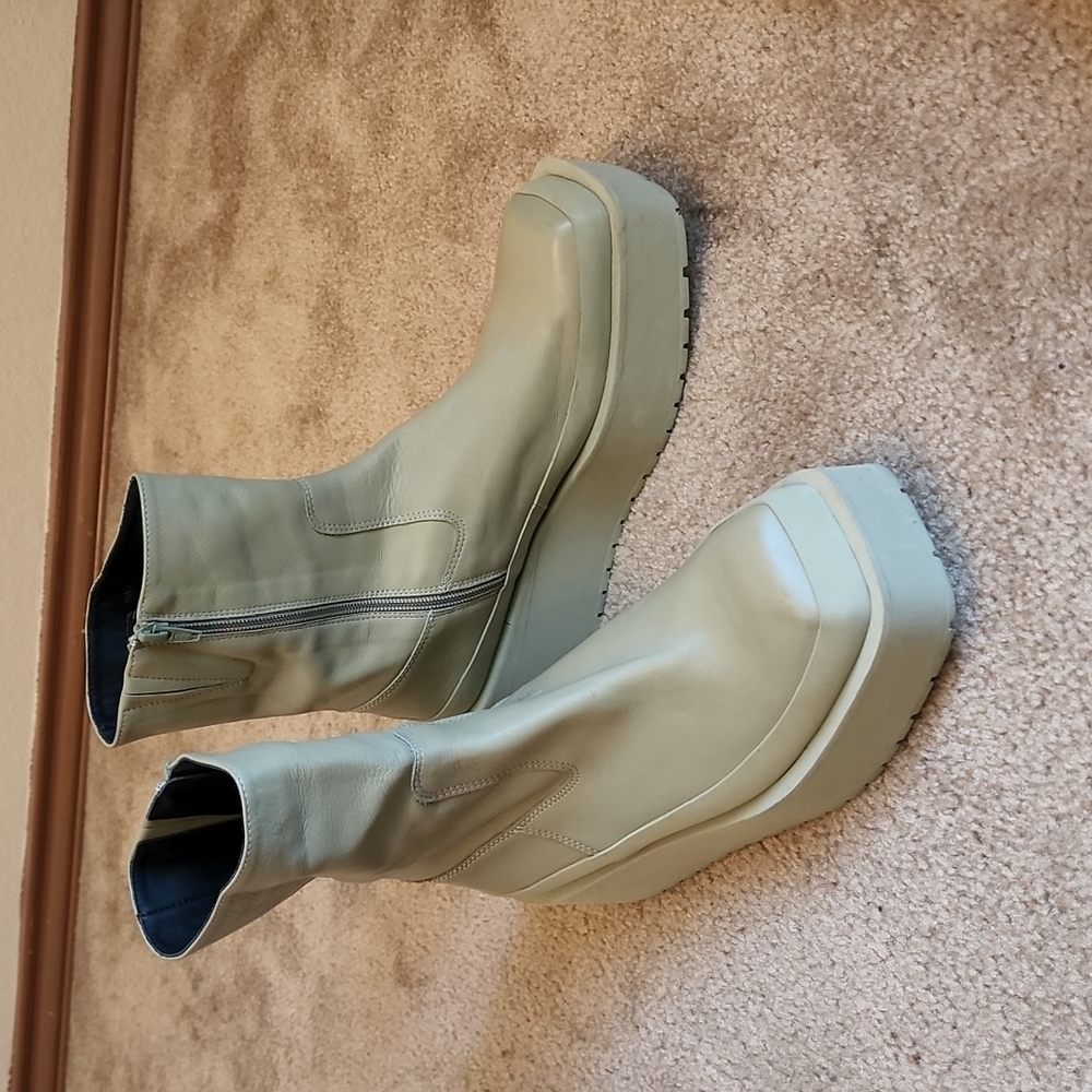 Paloma Barcelo Elba Platform Zipper Boots